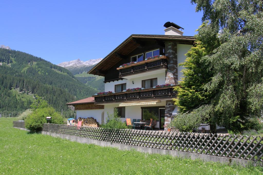 Appartement De Luxe - 140M² Elbigenalp Quarto foto